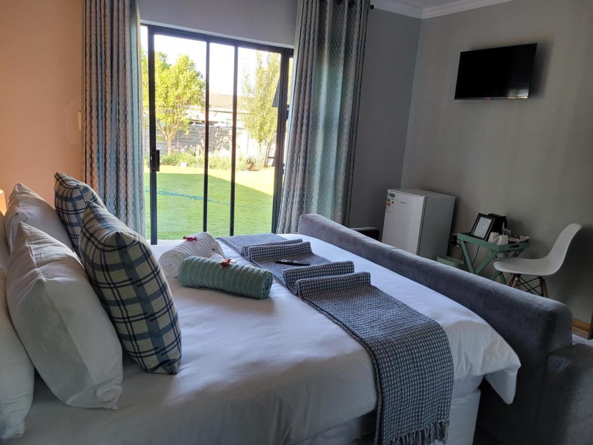 Ayana Bnb Bed and Breakfast Bloemfontein Esterno foto